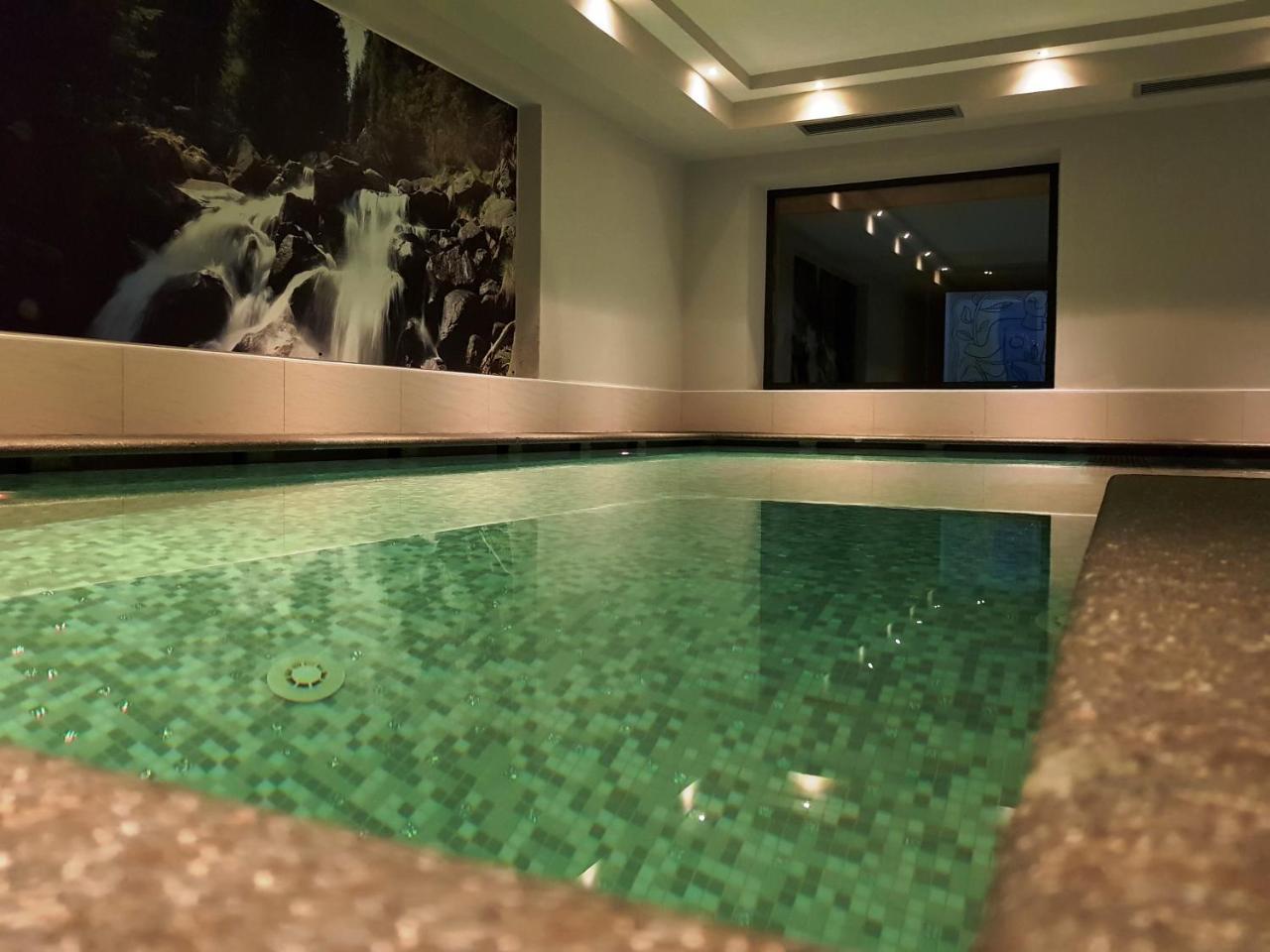 Maribel Hotel مادونا دي كامبيليو المظهر الخارجي الصورة